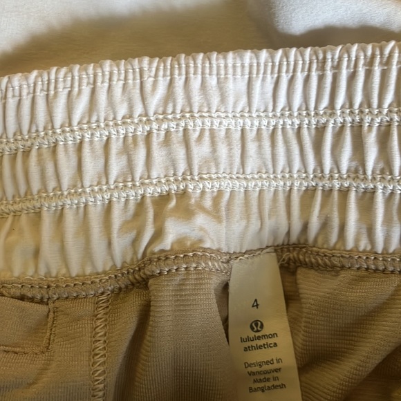 Lululemon shorts - Picture 4 of 4
